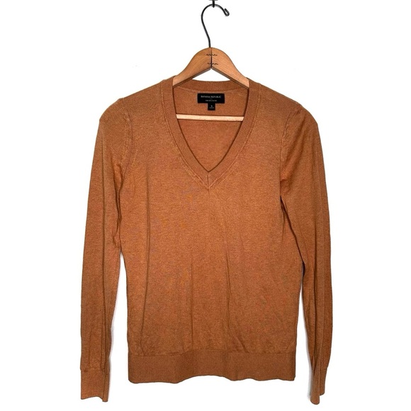 Banana Republic | V-neck Forever Sweater Size Small - Picture 1 of 6